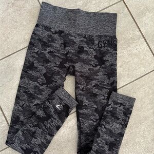 Gymshark Camo Seamless Leggings & Bra Set
